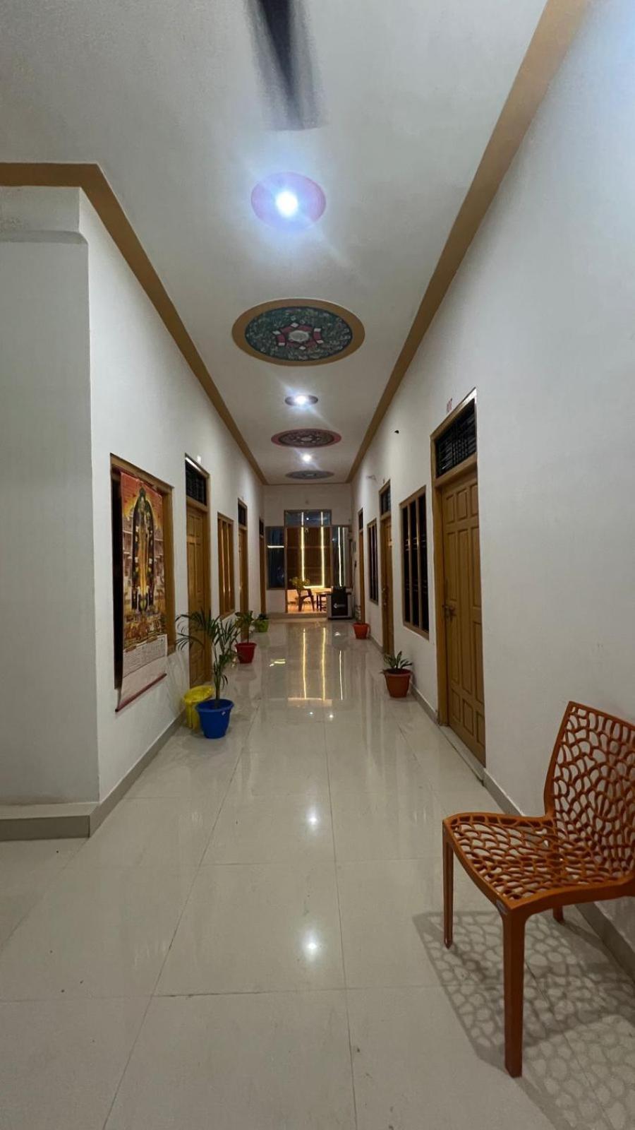 Veda Palace, 900 Meter Distancce From Temple Ayodhya Kültér fotó
